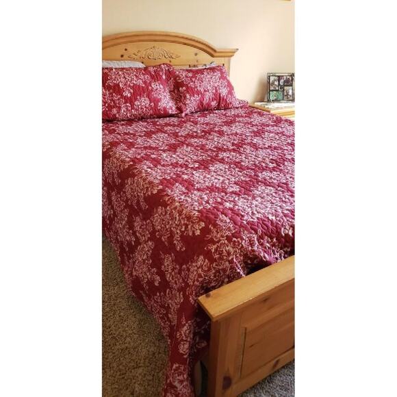 Madison Park Essentials Quilt Set with Shams F/Q - Picture 2 of 4